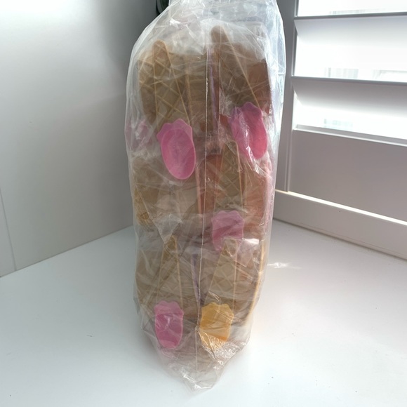 NEW Ice Cream Cone Bowls and Spoons - Set of 12 - Picture 2 of 8